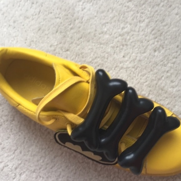 Dark knight shoes not even sold no more ๐ฅ๐ฅ๐ฅ๐ฅ - Picture 2 of 3